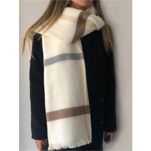 Womens Scarf Soft Elegant Stylish Look Winter Wear Casual Combine With Coat and Jacket Blanket For Outside Wear
