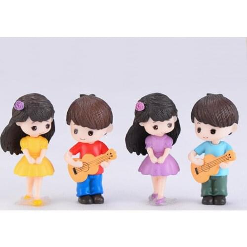 2PCS Guitar Boy Girl Lover Miniature Figurine Doll House Mini Fairy Garden Decoration Cartoon Cake Ornament Toy DIY Accessories