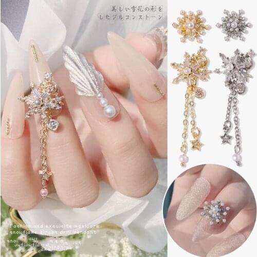 2 PCS of gold/silver snowflake pendant zircon rhinestone nail art decoration 3D snowflake Japanese alloy manicure accessories
