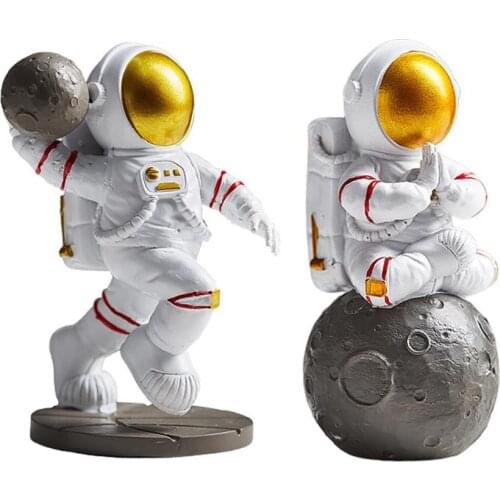 Astronaut Statue Resin Spaceman Sculpture Space Planet Theme Astronaut Home Bedroom Decoration Statue Decoration Astronaut