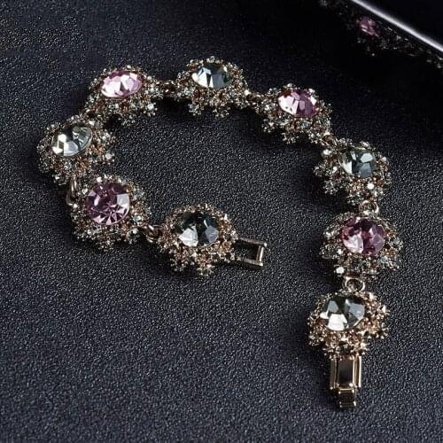 Bracelet womens fashion European and American retro artificial crystal simple womens hundred collocation new jewelry