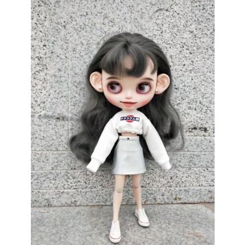 Blythes 1/6 size doll clotheswhite midriff-baring long-sleeved hoodie and a sexy silver butt-hugging dress suit doll accessories