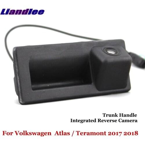 Liandlee For Volkswagen VW Atlas / Teramont 2017 2018 2019 Car Reverse Camera Rear View Parking Camera / Integrated Trunk Handle