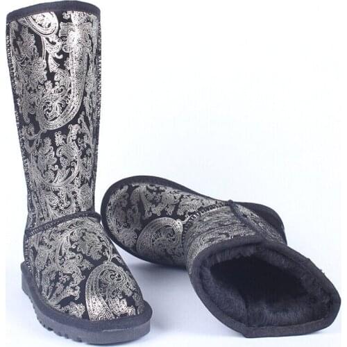 Boots women warm leather more breathable and comfortable fashion flat non-slip high joker woman boots SIZE35, 42,43,44,45