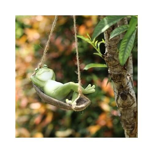 Newly Hanging Frog Ornament Creative Painted Resin Crafts Animals Statue for Home Garden Courtyard Decoration