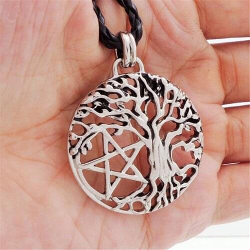 Trendy Classic Stainless Steel Mens Tree of Life Tentacle Mens Pendant Personality Casual Sports Necklace