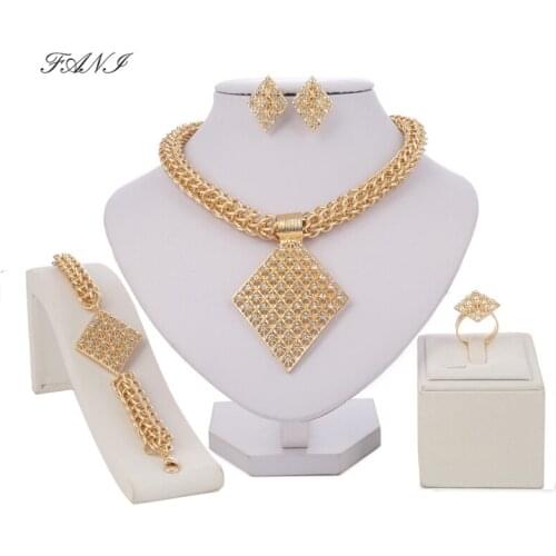 Fani 2021 Nigerian Wedding woman accessories jewelry set Wholesale statement designer jewelry set Dubai Gold Bridal Jewelry Set