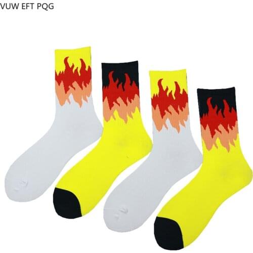 Two Colors Flame Pattern Street Mens and Womens Skateboard Socks Cotton Hip Hop Fashion Personality Gift for Young People