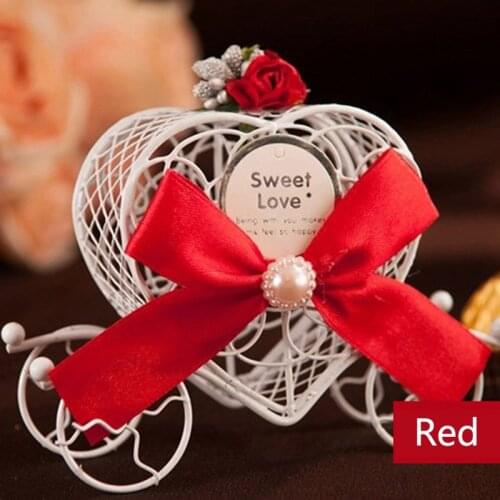 Romantic Creat Luxury Love Heart Favor Box for Wedding Birthday Party Candy box Metal Carriage Chocolate Wedding Party Gift