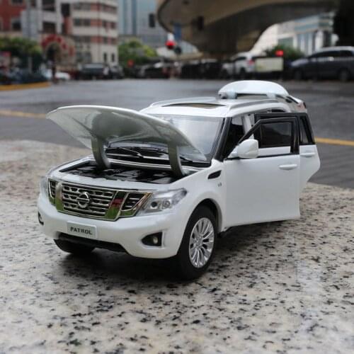 1:32 Scale Nissan Patrol Y62 SUV JACKIEKIM Diecast Toy Car Model Doors Openable Sound & Light Educational Collection Pull Back