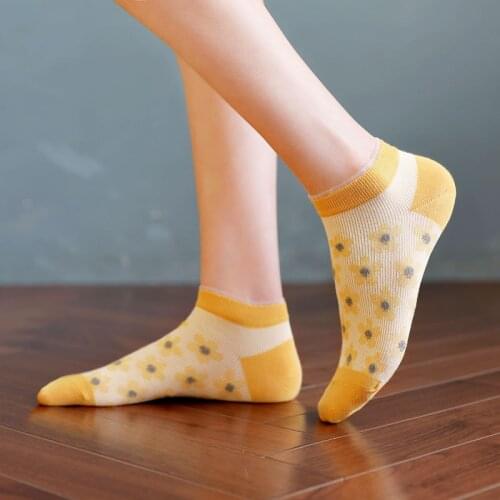 Harajuku Originality Design Floral Pattern Jacquard Lace Edge Thin Breathable Gentle Woman Elegance Casual Ankle Low Tube Socks