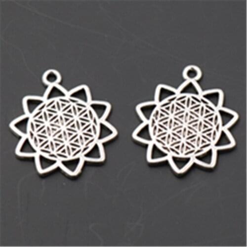 10pcs Silver Color Hollow Wavy and disk Combination Charm Alloy Pendants for Necklace Bracelet DIY Fashion Jewelry Making A760