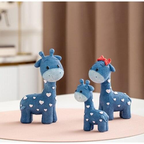 Cute Deer Resin Decoration Ornaments Creative Home Accessories Childrens Room Desktop Decoration Birthday Gifts