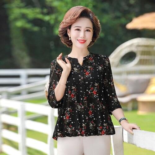Middle Age WomenS Floral V-Neck Chiffon Shirt 2021 Large Size 5XL Loose 3/4 Sleeve Cargigans Top Mother Chiffon Blusas Clothing
