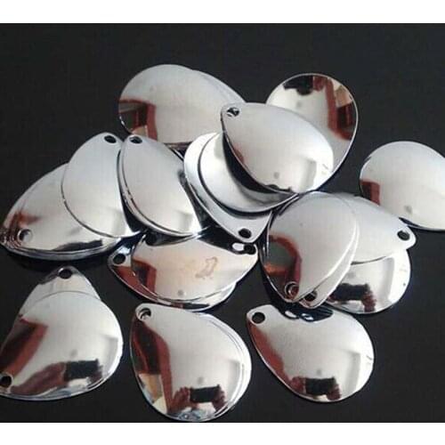 20pcs Spoon Spinnerbait Oval Blade Buzzbait Sequins Precision Polishing Noise Gadgets Tablets