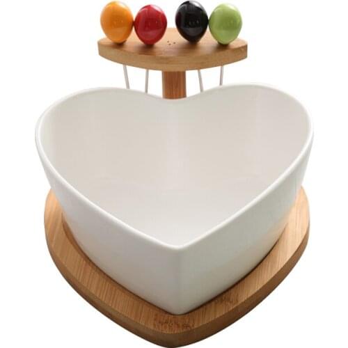 Personality love heart ceramic fruit plate with fork Fashion Convenient fruit small storage tray