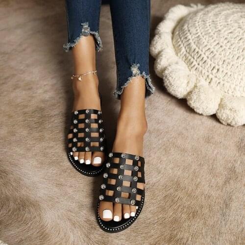 Womens Slippers Open Toe Black Hollow Out Sexy Slippers Breathable Rivets Fashion Female Outdoor Flat Punk Shoes Outdoor Shoes