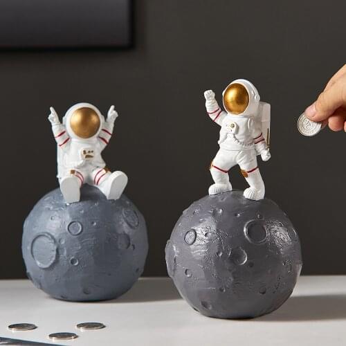 Creative Astronaut Piggy Bank Nordic Resin Money Boxes Cartoon Coins Storage Box Home Decor Living Room Desk Decoration Gifts