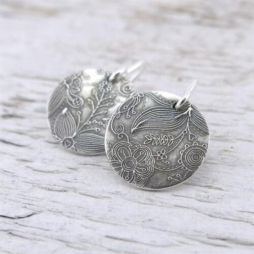 LK49F Floral Bohemian Flower Jewelry Stamped Metal Vivacious Vine Earrings Geometric Round in Silvertone Pattern TEXTURE VINE