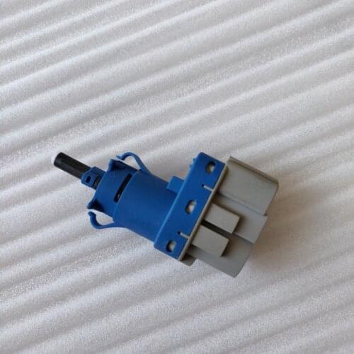 Suitable for Mazda GH Mazda CX-4 ATENZA GJ GL AXELA BM Mazda CX-5 Brake light switch Four insertion