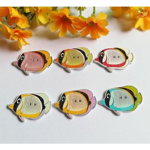 40Pcs Cartoon fish Cute Wood Sewing Button 2 Holes For Sewing Colorful Decorate Scrapbooking Sewing Accessories