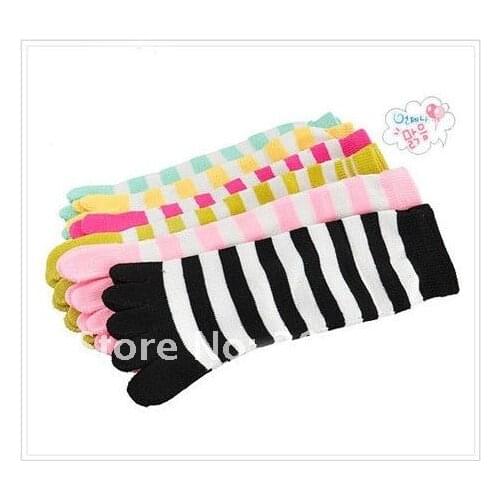 10 Pairs/Lot Candy Color Socks Christmas Day Gift Separate Toe 5 Fingers Women Striped Cute Cotton Stripe Separate Toes Socks