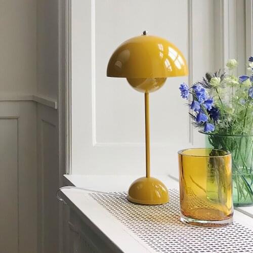 Escomi Lamps With Lampshade