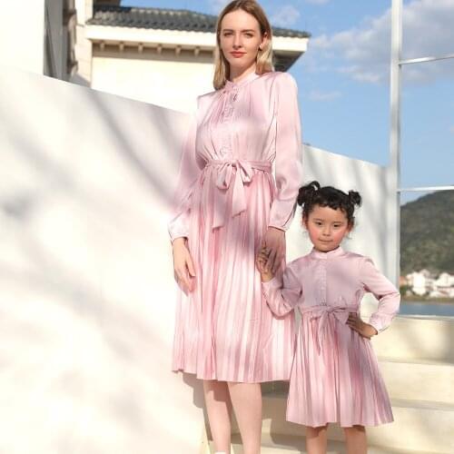 Mother Daughter Matching Clothes Long Sleeve Satin Panel Pleated Dress for Baby Girl Women Summer Kids Matching Family Outfits