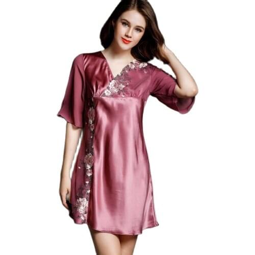 S55123 Wholesale Women Sexy Sleepwear 100% Silk Summer Spring and Autumn Nightgown Embroidered Silk Sleepshirts
