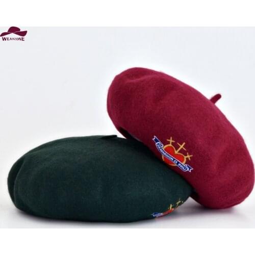 2015 Casual Autumn&Winter Womens Soft Warm Heart Embroidery Berets Felt French Artist Beanies Tam Baggy Hats Black RedSki Cap