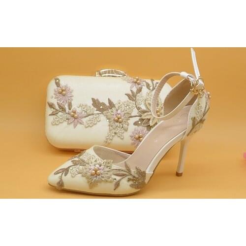 2020 New White Lace Flower wedding shoes with matching bags High heels Pointed Toe Ankle Strap Ladies Party shoe and bag set