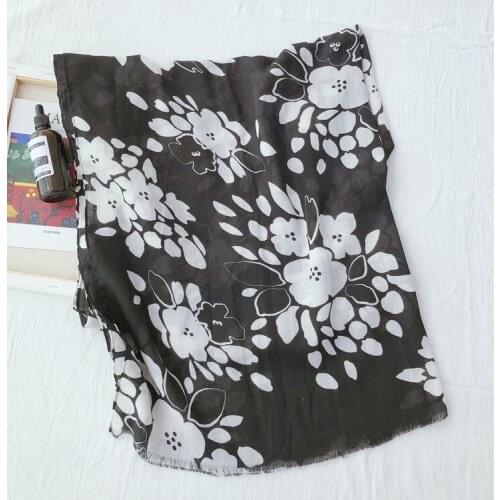 2019 Fashion Ink Painting Floral Print Fringe Scarves Shawls Long Flower Print Wrap Scarf Hijab Muffler Free Shipping