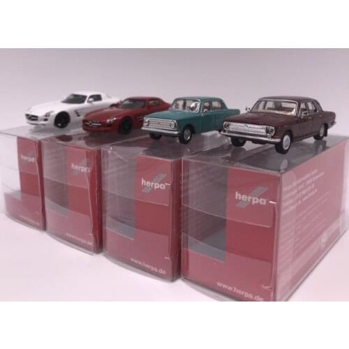 1:87 Scale Volga GAZ M24 Moskvich Sls Diecast Model Cars Classic Vehicle Static Display of Adult Collection Boys Mini Toys Gift