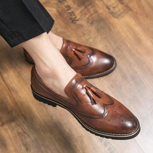Big Size 39-45 Men Brogue British Oxford Dress Shoes Male Gentleman PU Leather Footwear Zapatos Hombre Flats Tassel Men Loafers
