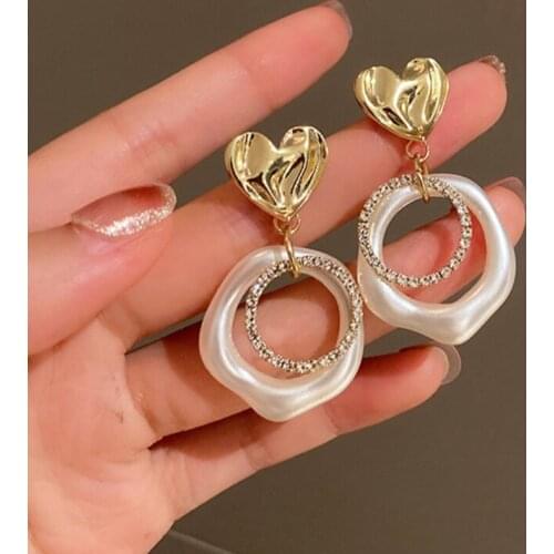 VSnow Korean Fashion Irregular Imitation Pearl Hollow Out Dangle Earring for Women Love Heart Rhinestone Circle Earring Jewelry