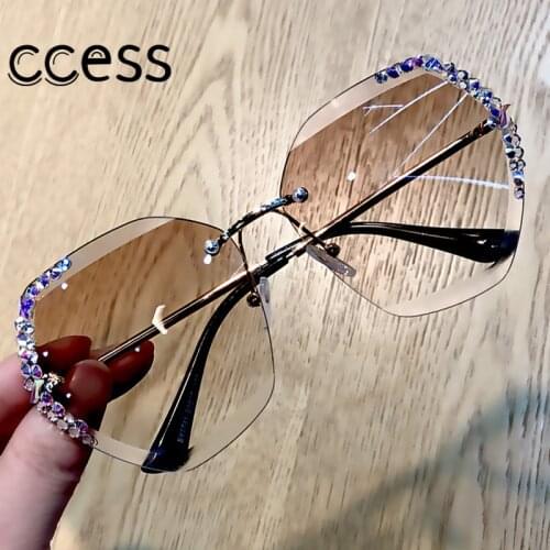 Fashion Vintage Square Rhinestones Sunglasses for Women 2020 Trendy Luxury Brand Design Diamond-cut Crystal Gradient Sunglasses