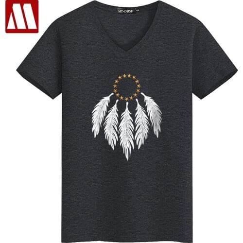 2021 New Mens T-Shirts Short Sleeve Feather Necklace V-neck Casual Slim Fit Tshirt Man Cotton Breathable Tops Tees Free Shipping