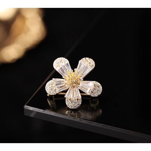 Lovely Five-petal Flower Small Brooches Pins for Women Luxury Cubic Zirconia Female Jewelry Brooch Lapel Pin Broche Elegant Gift