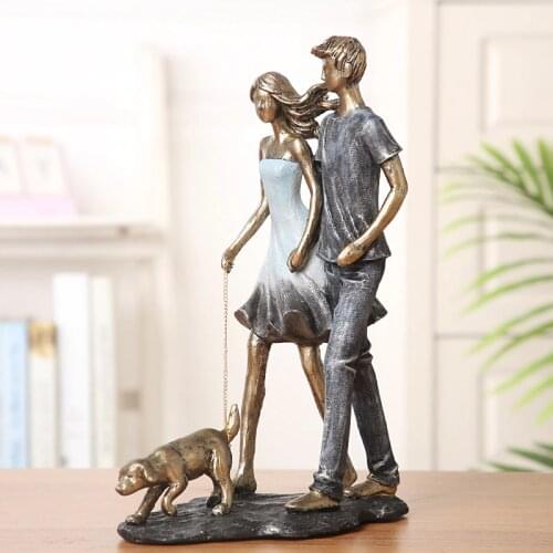 Dog Walking Lovers Sculpture Resin Park Couple Statue Honey Hand in Hand Boyfriend Ornament Decor Craft Gift for Girlfriend