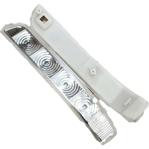 Adapt to kia Sorento rear view mirror, turn signal lamp, LED signal lamp, reflector, left and right reversing mirror