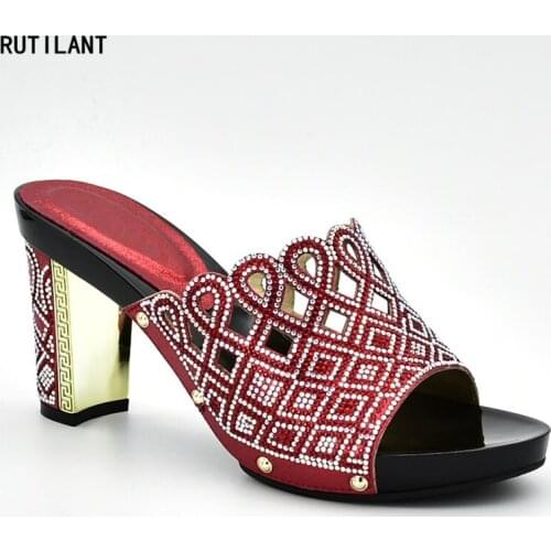 Latest Italian Designer Shoes Women Luxury 2019 Slip on High Heels Pumps Women Shoes Decorated with Rhinestone Women Shoes