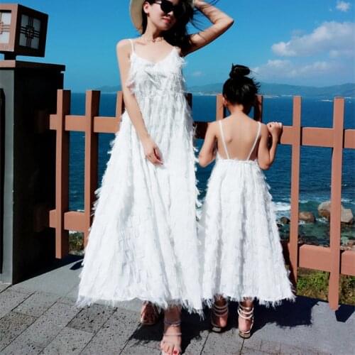 Summer Mommy and me White feather princess Dresses Family Matching Outfits Mother Daughter Girl Strapless Dress Beach Clothes