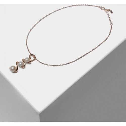 Amorita boutique Rotating pearl pendant design fashion necklace