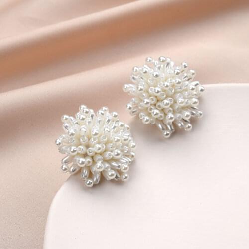 Vintage Handmade Style Simulated Pearl Beads Flower Stud Earrings Frosty Temperament Fairy Elegant Simple Pearl Flower Earrings