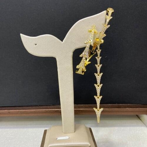 SOELLE 1pc Fashion Solid 925 Sterling Silver Yellow Gold Color Dragon Tail Single Hoop Earrings with Zircon Hoop Cuff for Women