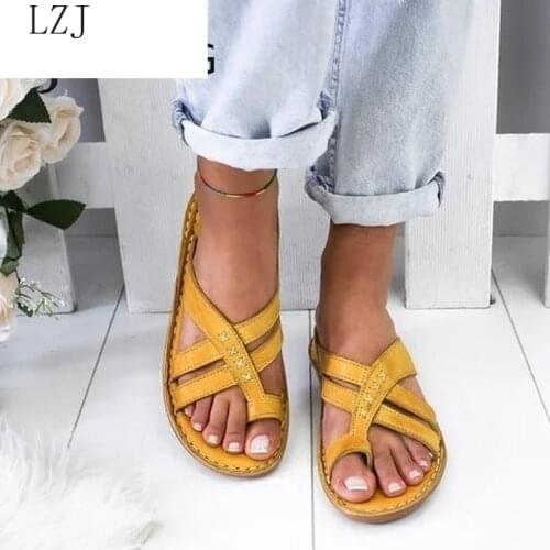 Women Casual Sandals Leather Vintage Comfort Retro Buckle-Strap Flats Sandals Suit for Summer Beach Plataformas Mujer Sandalias