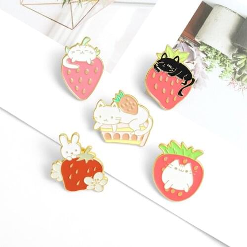 Cute Sweet Strawberry Garden Enamel Pins Custom Cat Fruit Brooches Shirt Lapel Badge Bag Cartoon Jewelry Gift for Kids Wholesale