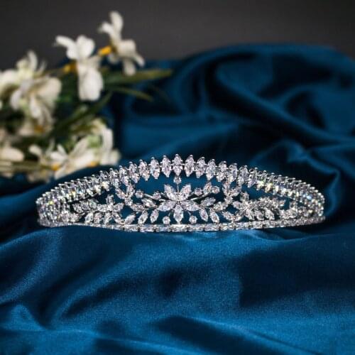 Stylish Elegant Tiaras Crystal Headbands Bridal Crowns Elegant Headwear Prom Hair Wear Wedding Jewelry