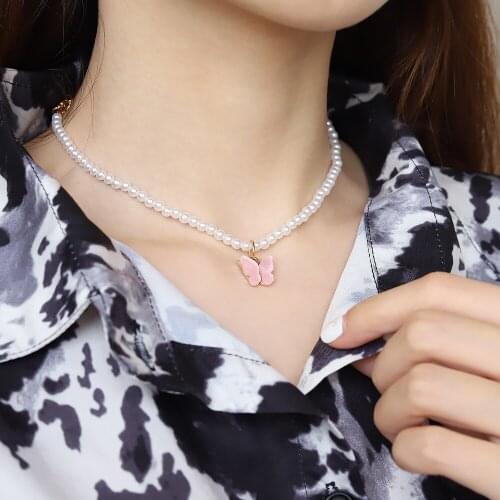 Antique Pearl Chain Necklace with Butterfly Pendant Charms Gentle and Sweet Neck Jewelry for Women Party Gift Wholesale Chains