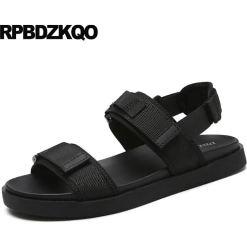 Mens Sandals 2018 Summer Outdoor Waterproof Shoes Strap Water Runway Black Men Platform Beach Fashion Mesh Flat Casual Sport